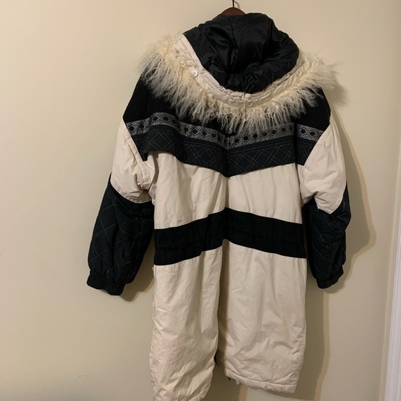 BRAETAN Coat with detachable Mongolian Lamb Fur around hood, size Medium - Picture 2 of 16
